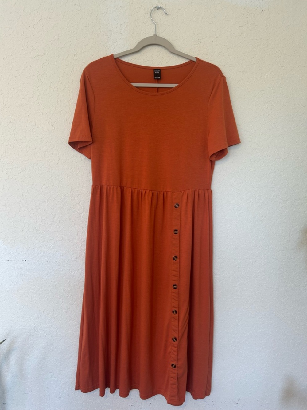 Modest & Stylish Rust Orange Short-Sleeve Midi Dress with Side Buttons Size L - Picture 1 of 6